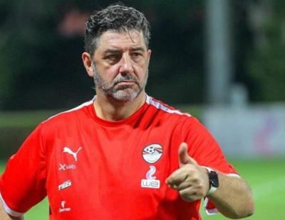 ڤيتوريا يتحدى الأهلى والزمالك ويعلن قائمة منتخب مصر لمواجهة أثيوبيا وتونس 