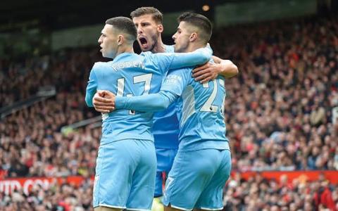 السيتى يفوز على اليونايتد بثلاثية ويحسم ديربى مانشستر 
