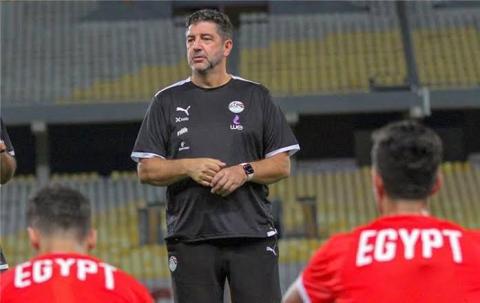 منتخب مصر يبدأ مرحلة جديدة مع فيتوريا 