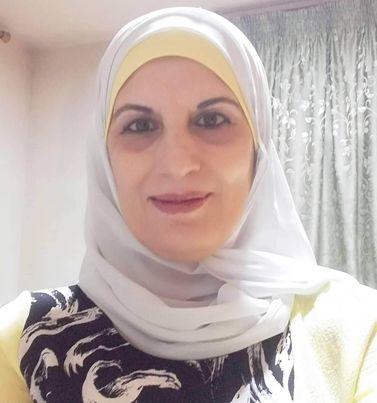 الشاعرة نهى عمر تكتب : نَدامَى الحَرفْ 